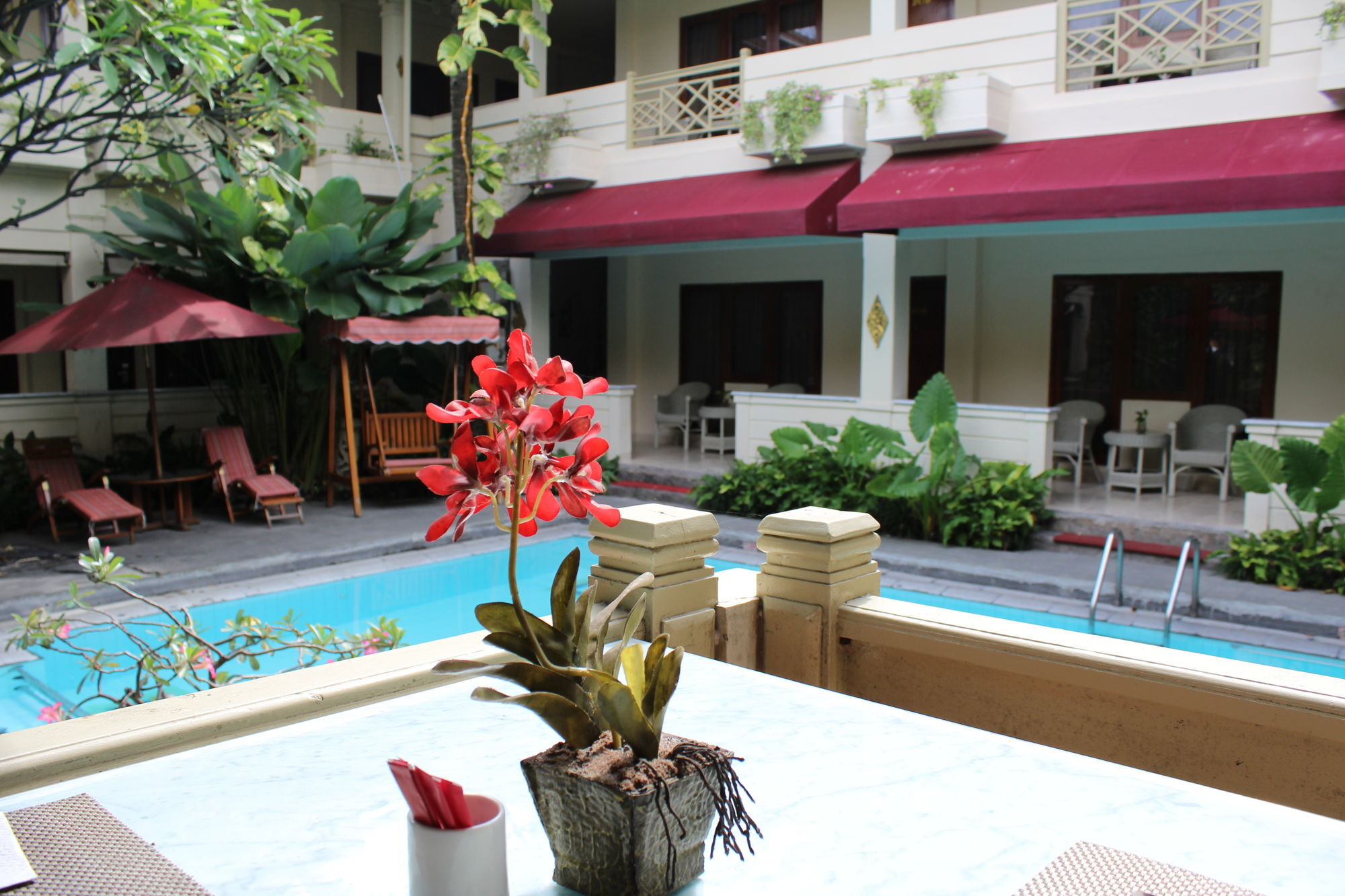 Hotel Indah Palace Yogyakarta Exterior photo